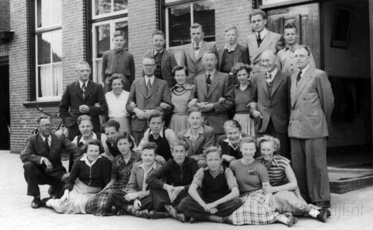 Schoolfoto ULO Molenberg 1949 - 1953 2.jpg